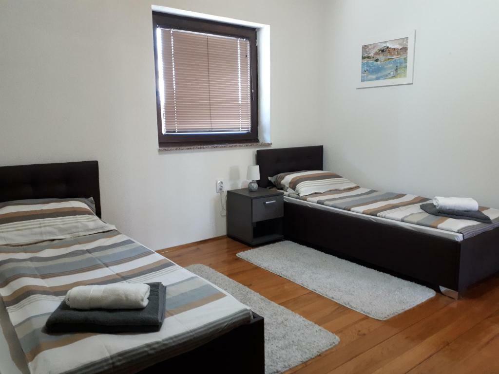 Apartment Jareb Slunj Extérieur photo